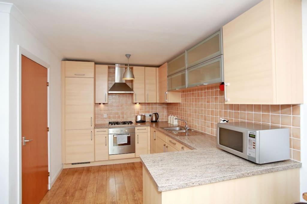 Fabulous Townhouse Near Beach, City And Sports Aberdeen Eksteriør billede